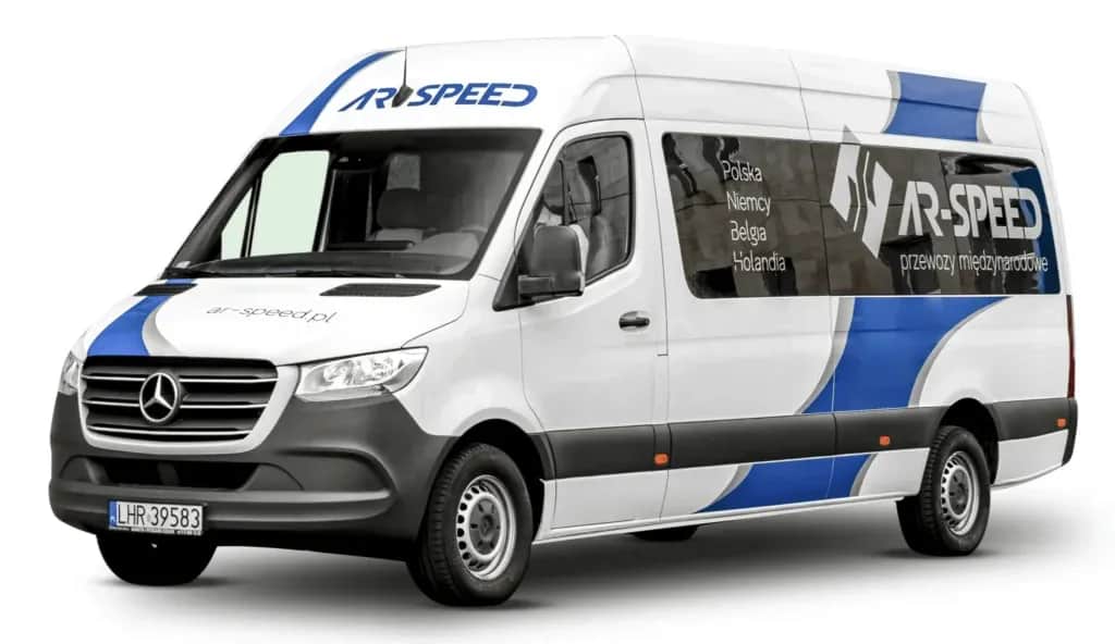 Ile jedzie bus z Holandii do Polski? Czas podróży, który zaskakuje