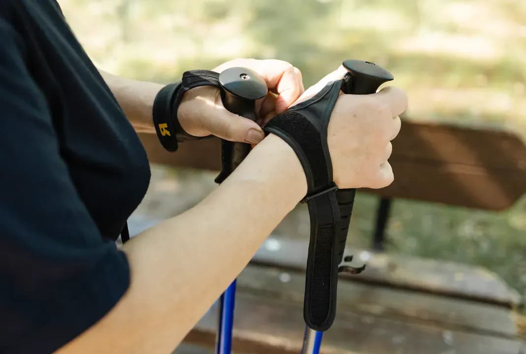 Jakie końcówki do kijków na asfalt: wybierz najlepsze dla komfortu