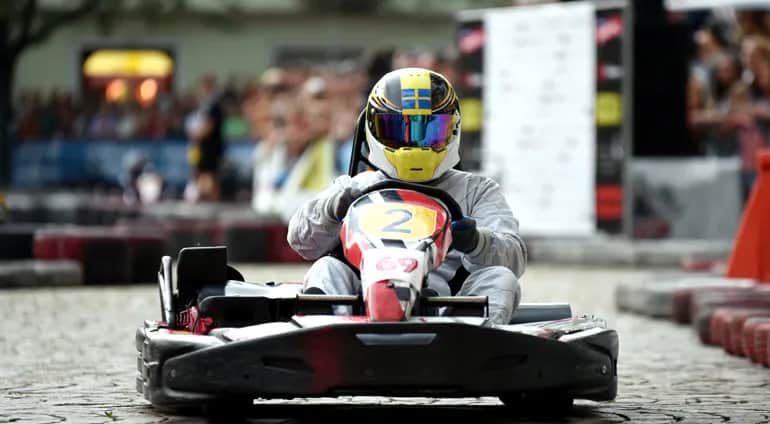 Czy gokartem można jeździć po chodniku? Sprawdź, co musisz wiedzieć