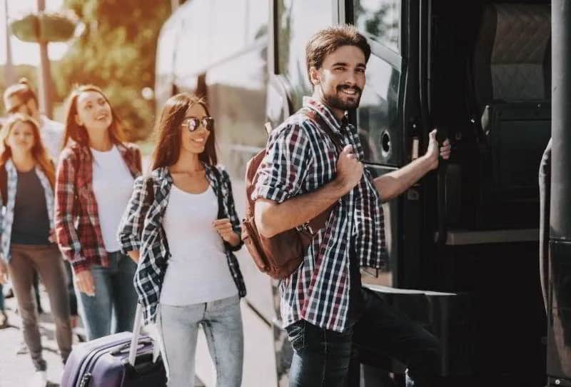 Autokar lux co to znaczy? Poznaj jego wyjątkowe cechy i zalety