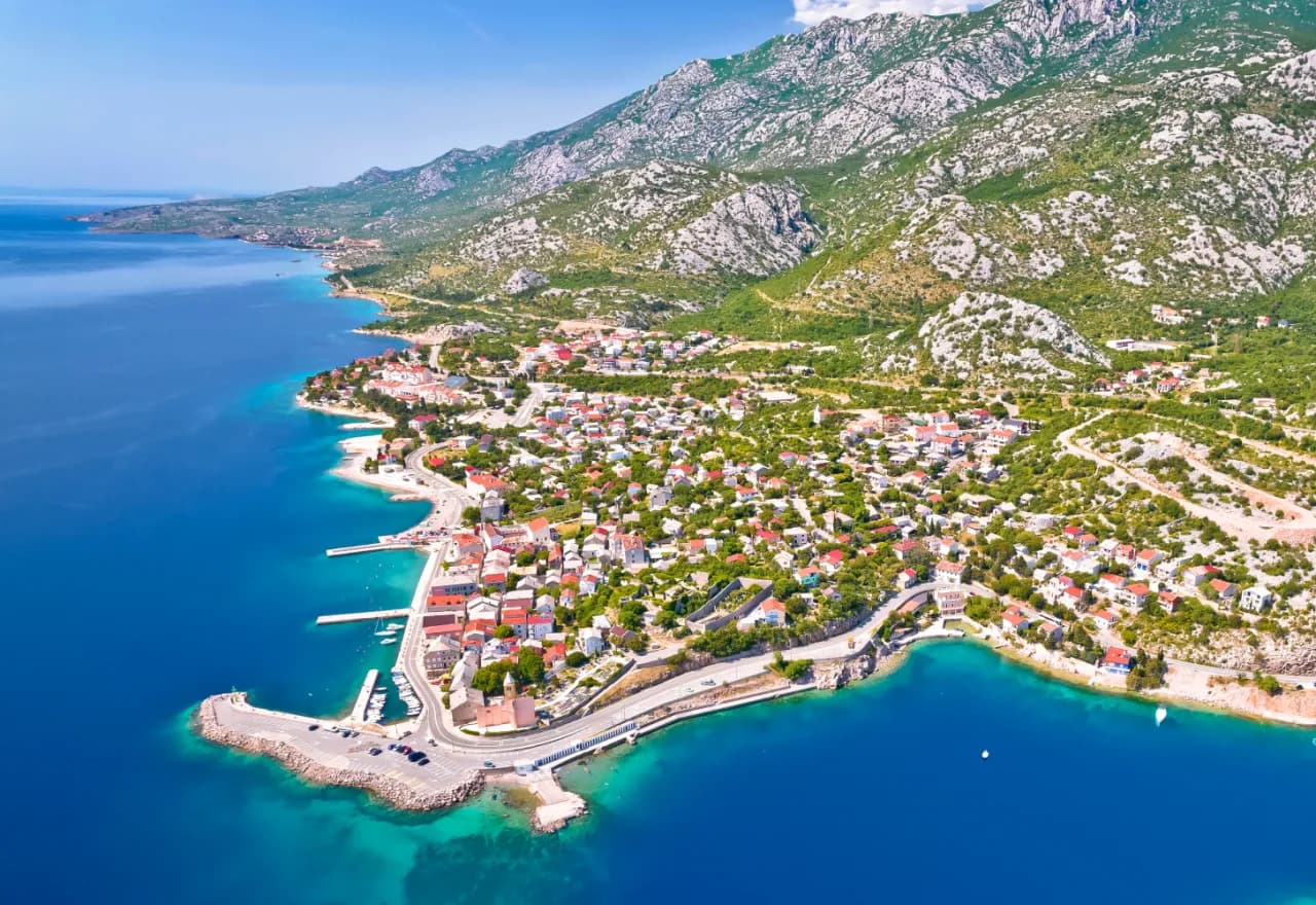 Ile autokarem do Chorwacji? Sprawdź ceny i ważne informacje