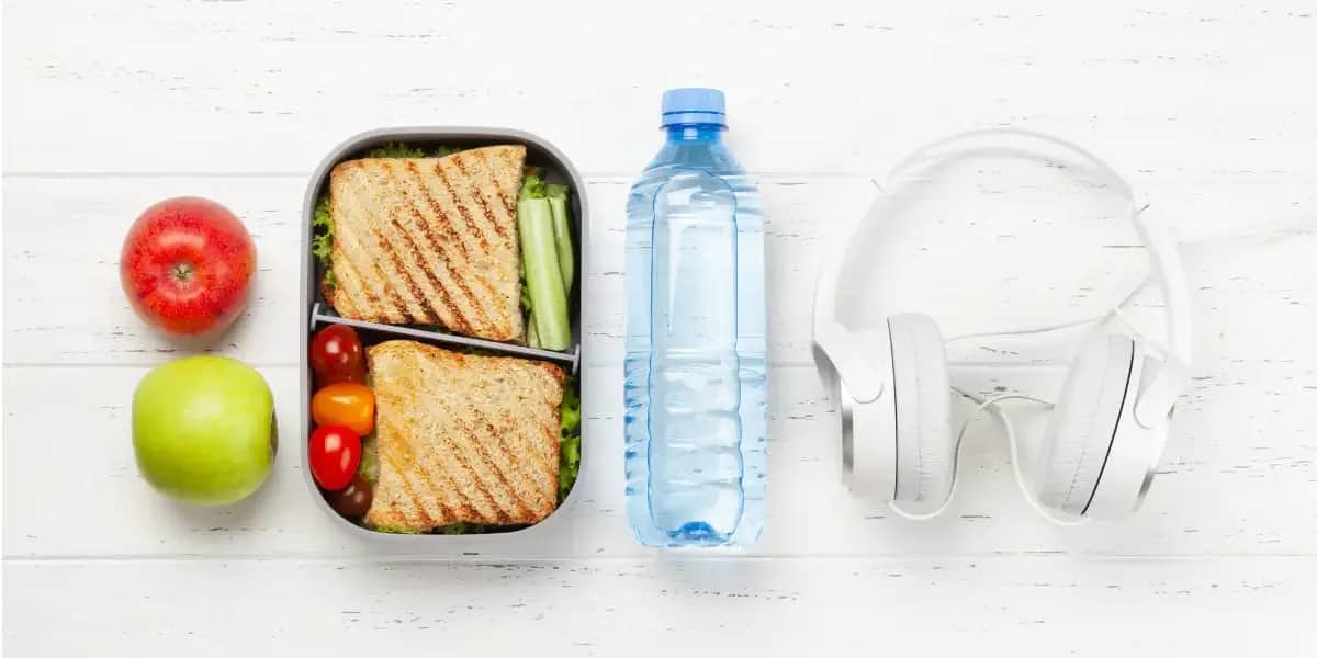 Co zabrać do jedzenia na długą podróż autokarem, aby uniknąć głodu